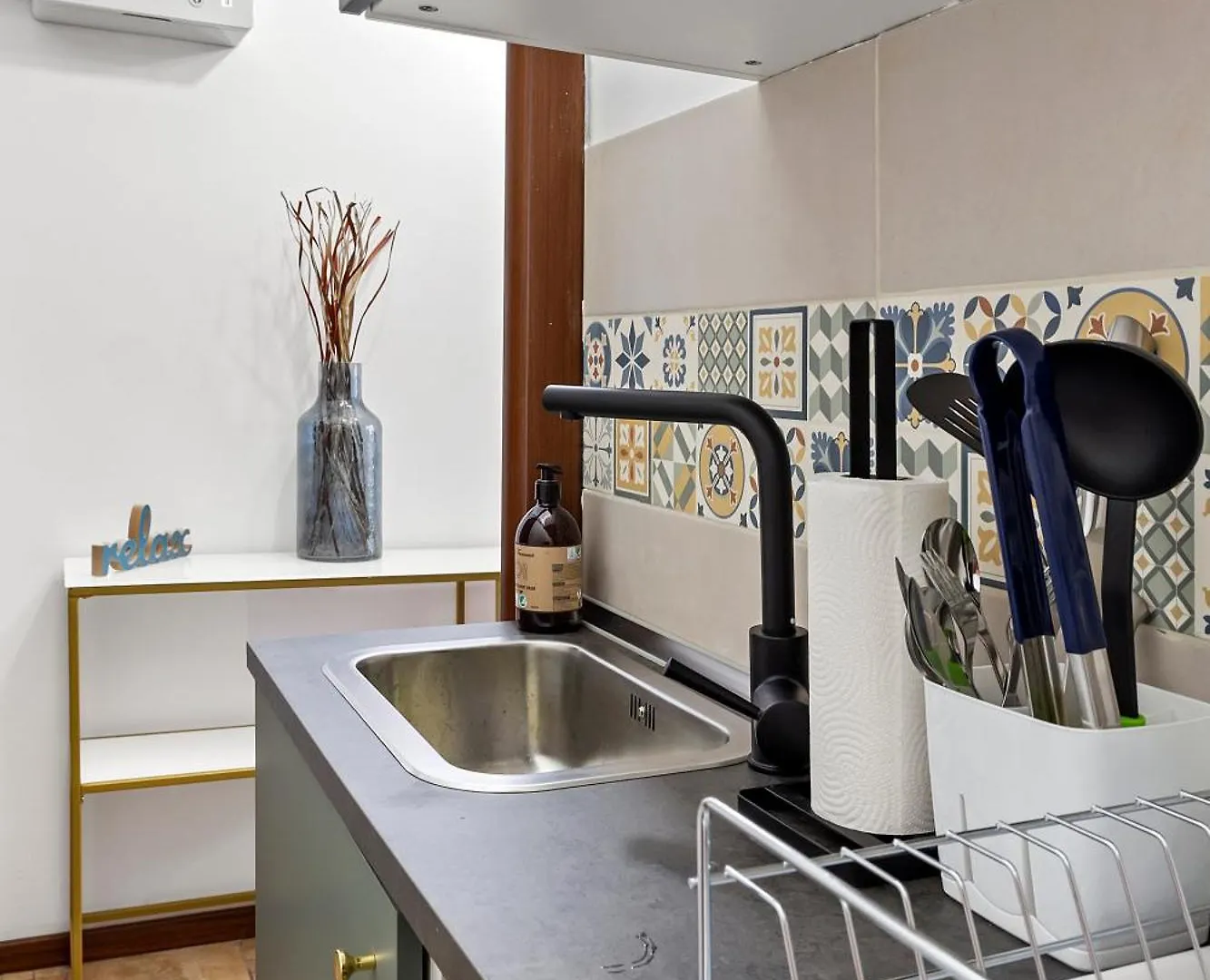 Apartment Upscale Studio, Walking Distance From The Old Town Bucharest Romania