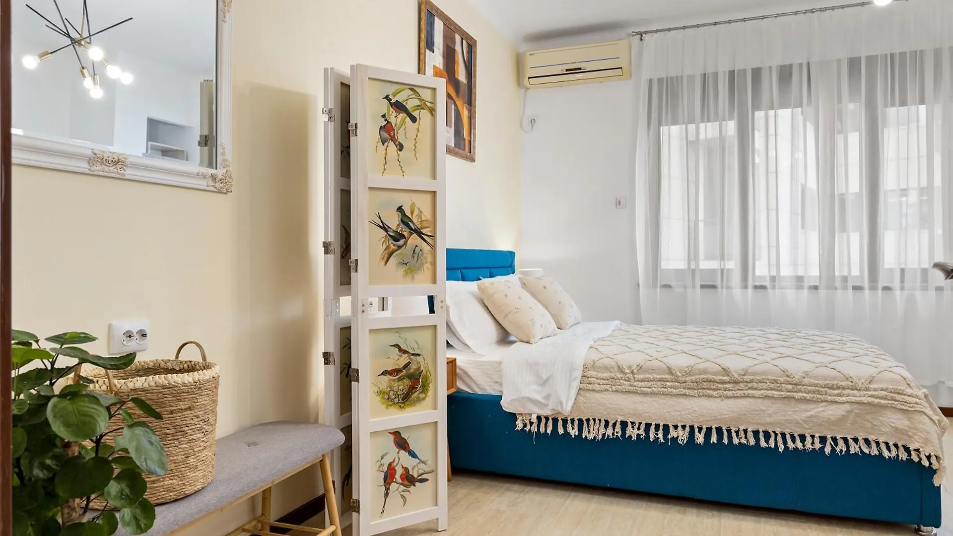 Upscale Studio, Walking Distance From The Old Town Bucharest 0*,