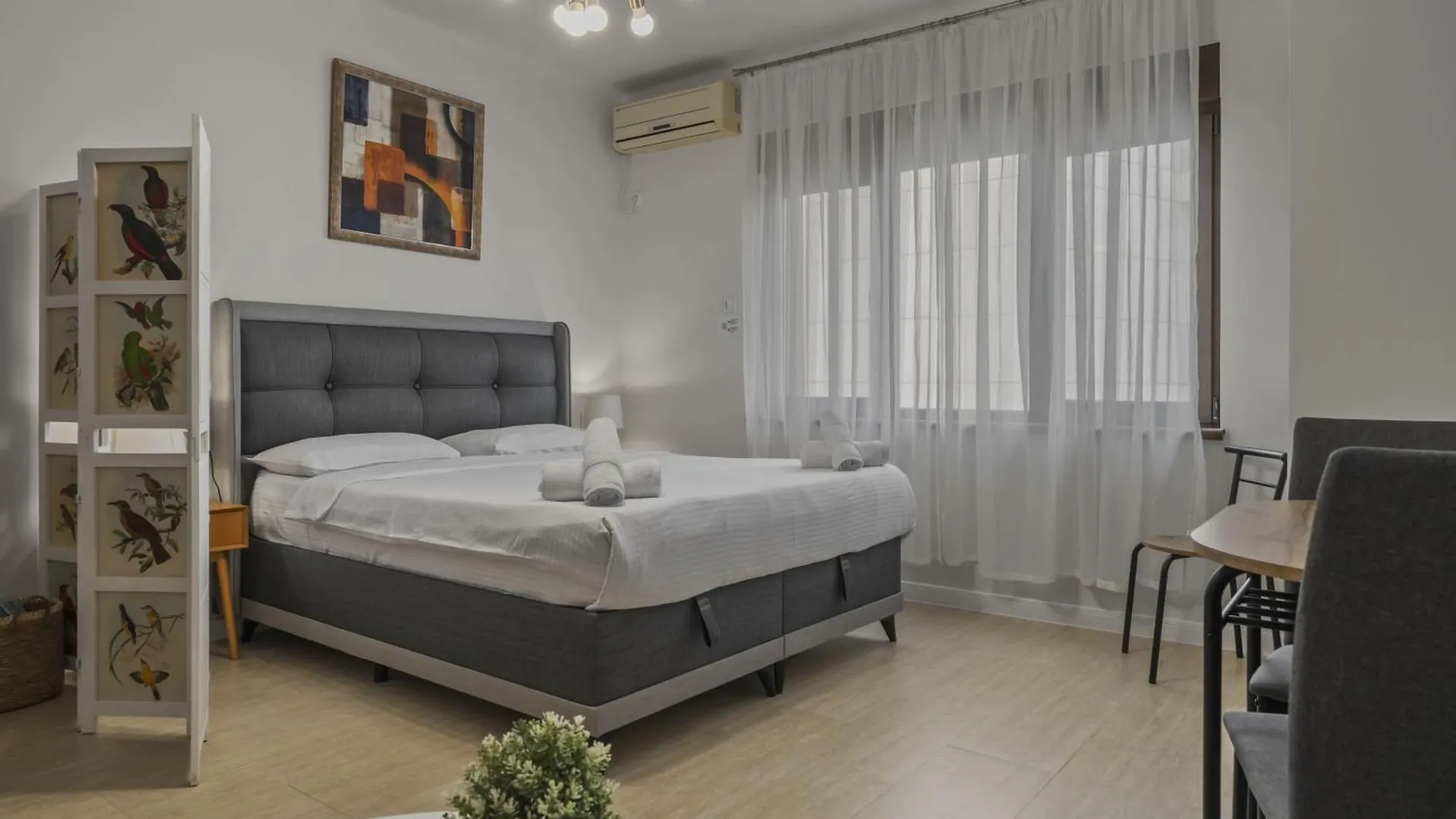 Upscale Studio, Walking Distance From The Old Town Bucharest 0*,  Romania